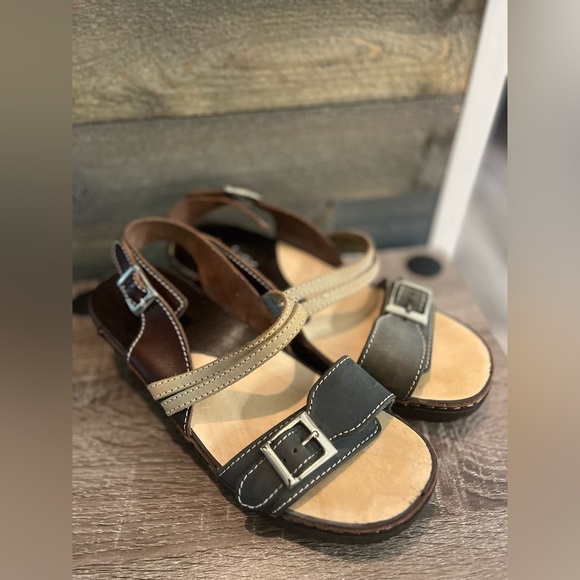 CALOU Stylish Women's Clog Sandals with Buckle - Black and Tan Size 7.5 - Picture 8 of 14